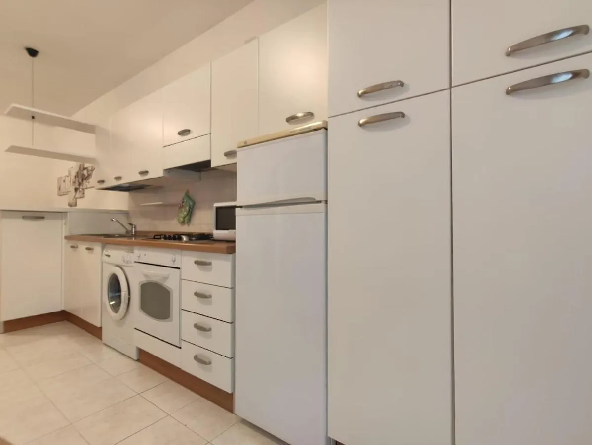 Bafile 18 - Piazza Marconi - Centrale - 50 Mt Dal Mare Apartment Lido di Jesolo Italy